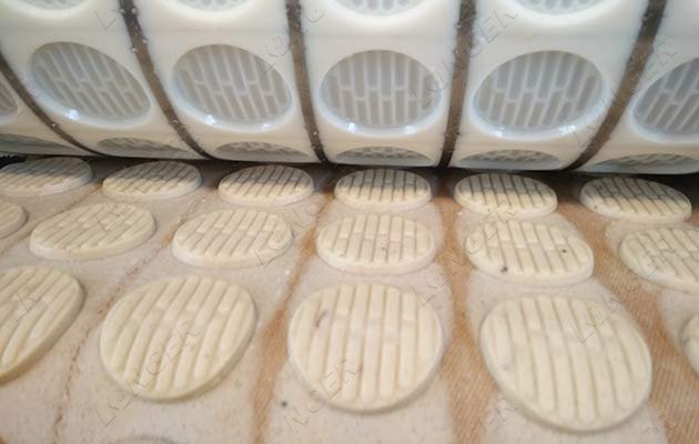 automatic biscuit forming machine